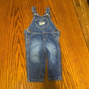 EUC Oshkosh heart pocket overalls 6/9 months